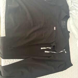 Figs Charcoal Scrub Set